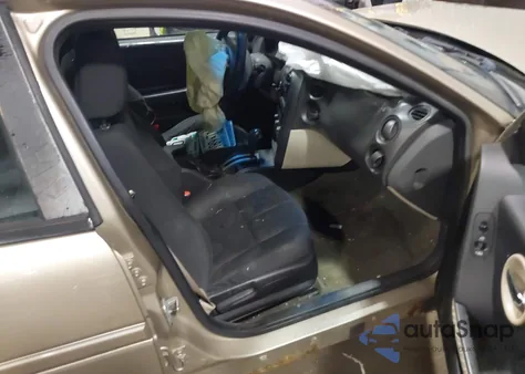 2005 Pontiac Grand Prix z USA, uszkodzony, nr VIN 2G2WP542451210258